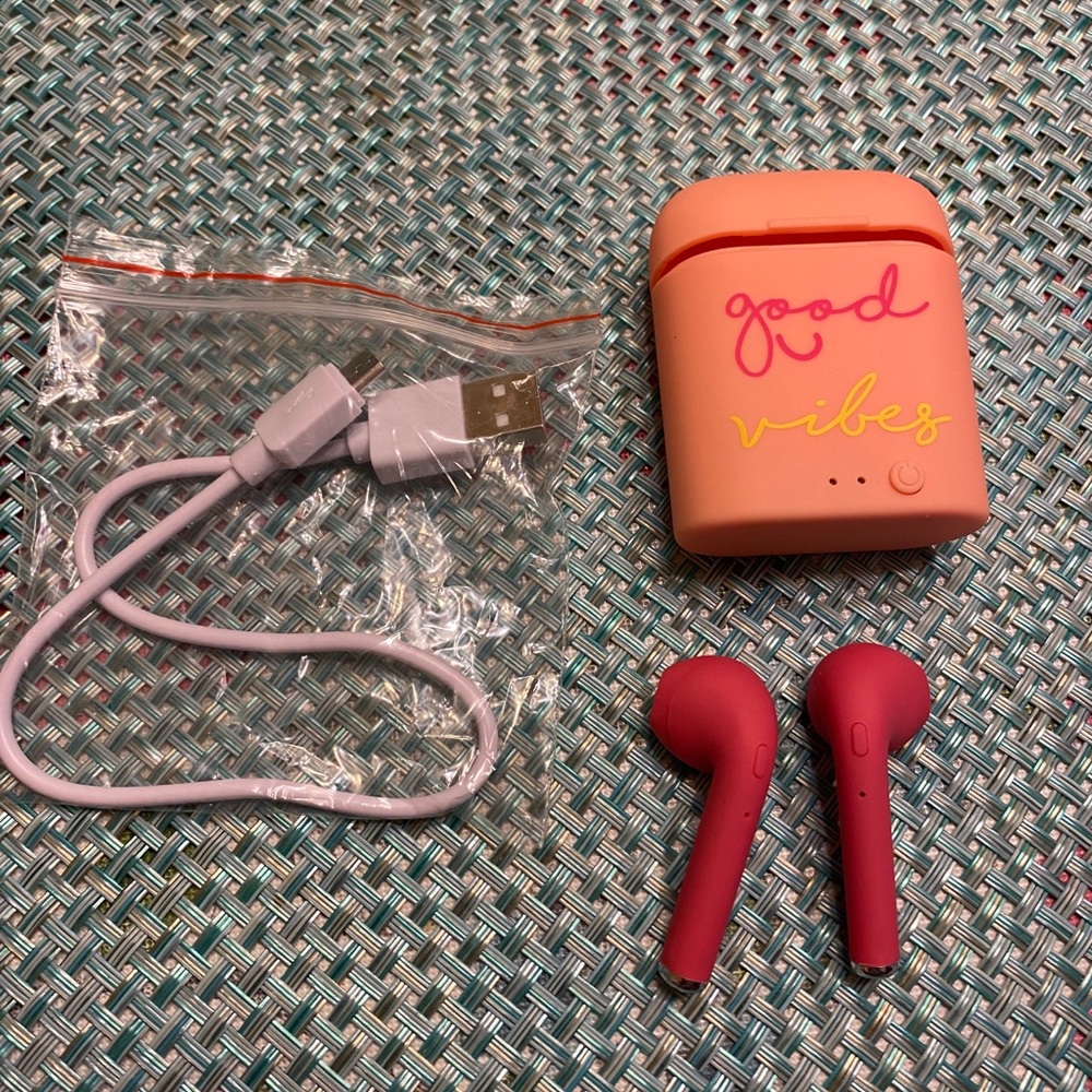 Earbuds - Picture 2 of 2